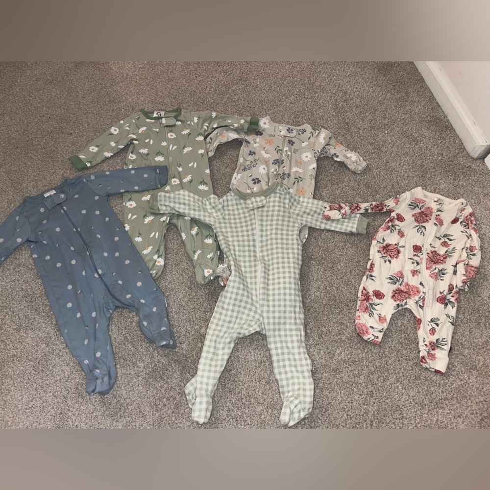 girls baby sleepers